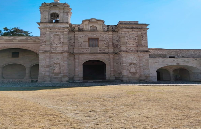 TEMPLO DE SAN PEDRO Y SAN PABLO TEPOSCOLULA